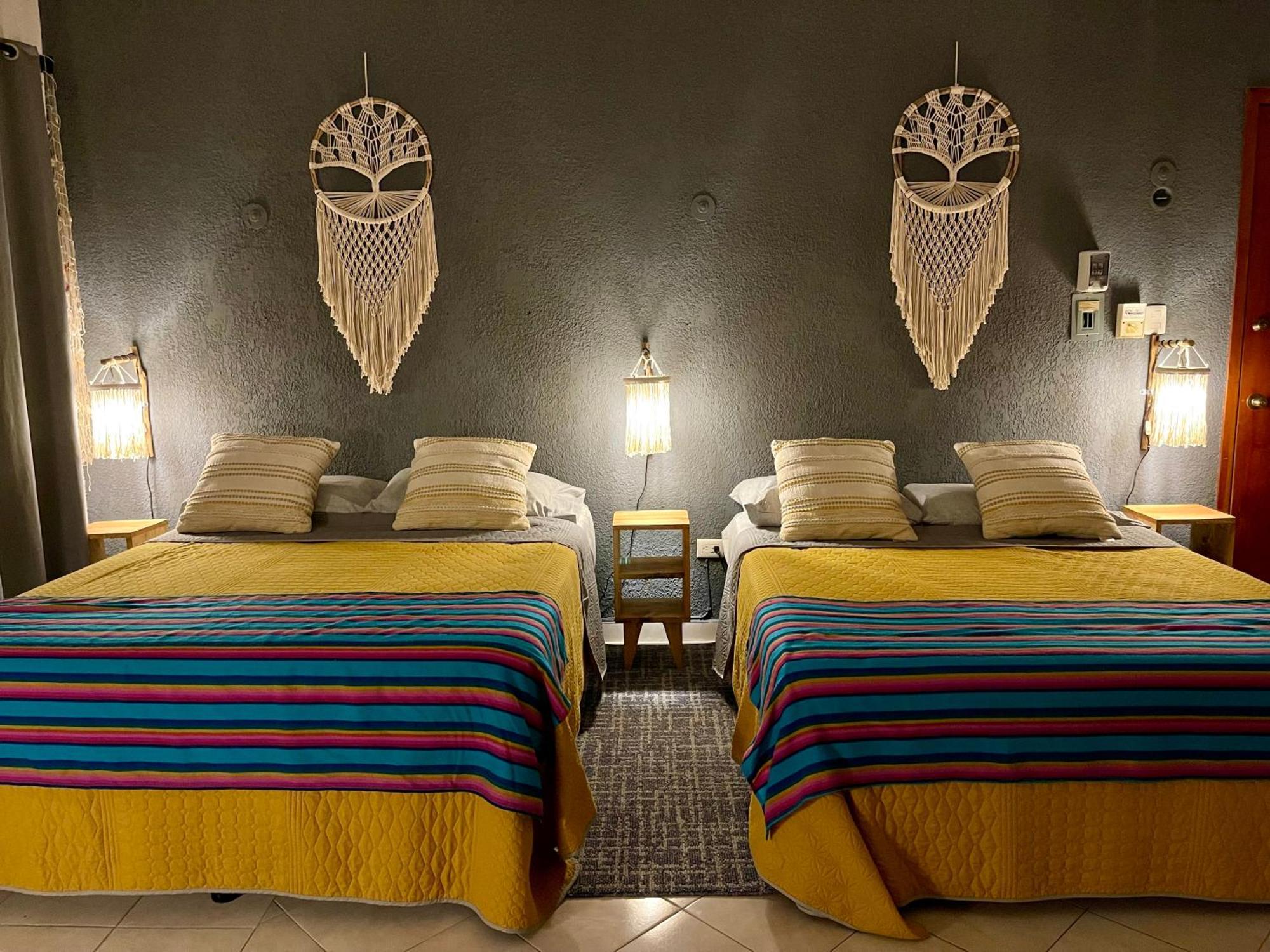 Itze Hostel Boutique - Progreso プログレソ エクステリア 写真